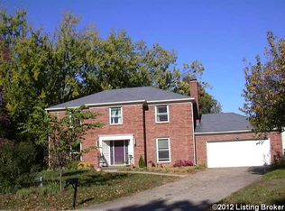 500 Cheskirk Pl, Douglass Hills, KY 40243