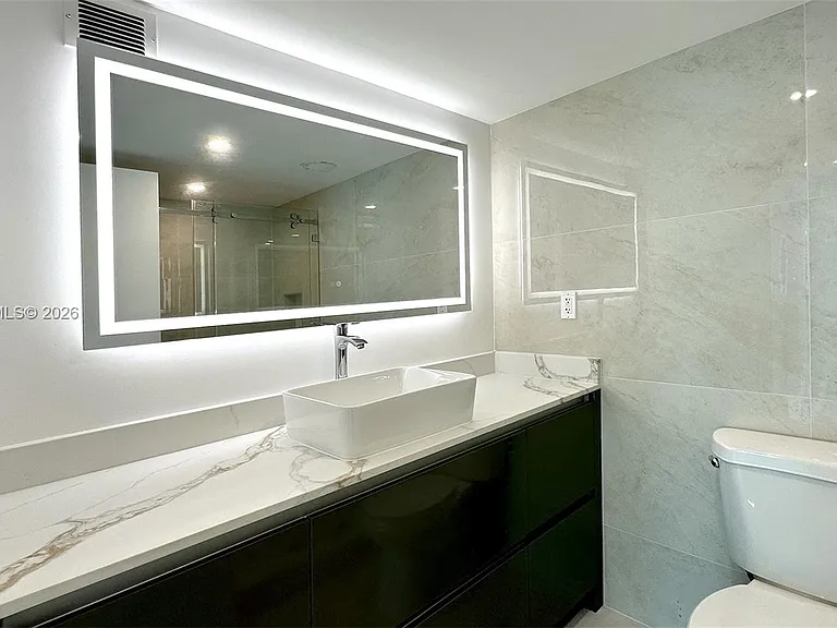 18061 Biscayne Blvd #1204 — Photo 14