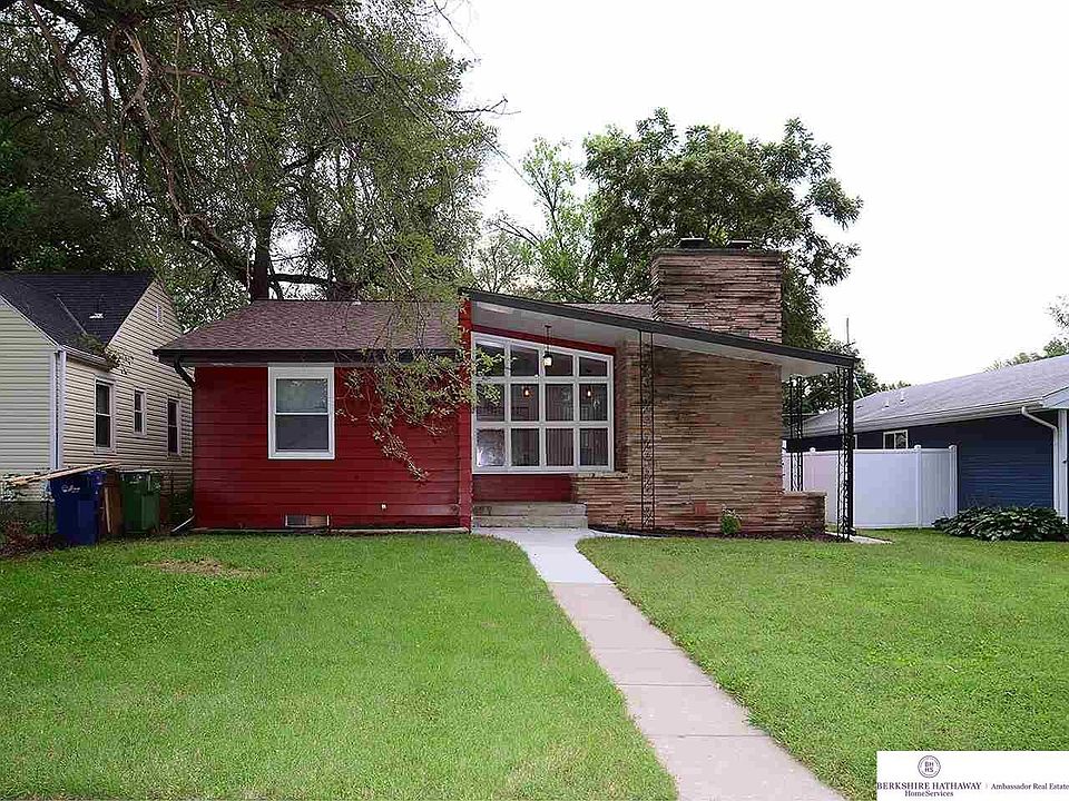 1st image of 2529 Van Buren St