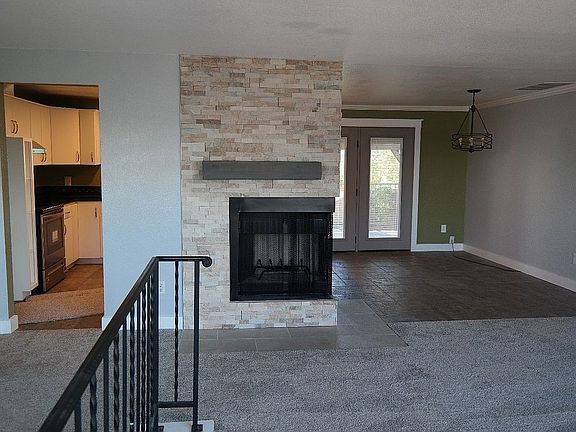 5th image of 1421 S Lakeway Dr