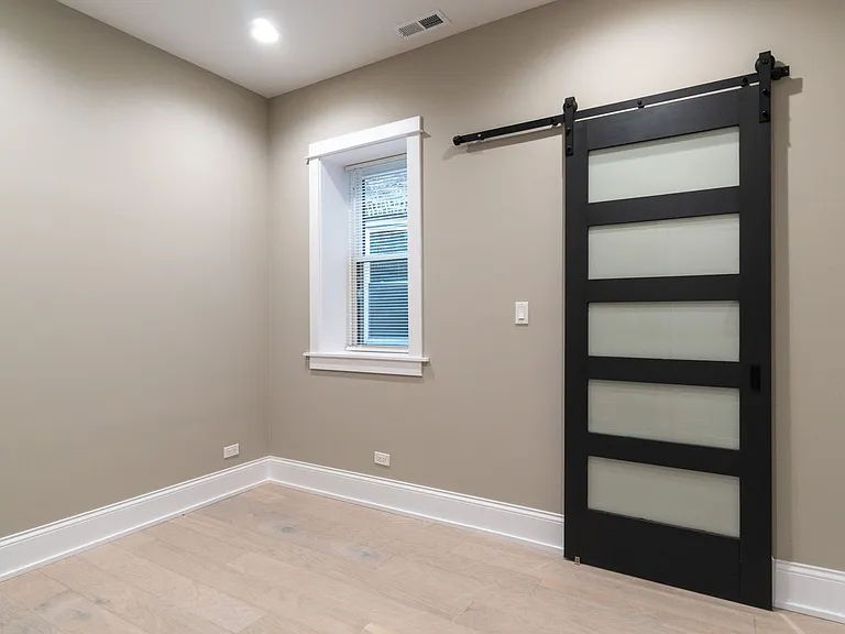 4745 N Beacon St #3S — Photo 25