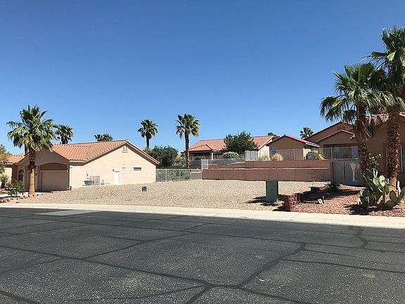 3rd image of 663 Mountain View Dr
