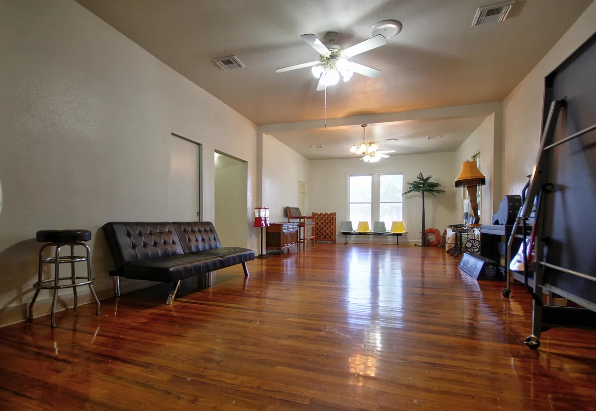 Building Photo - 1504 RR 261 #1504