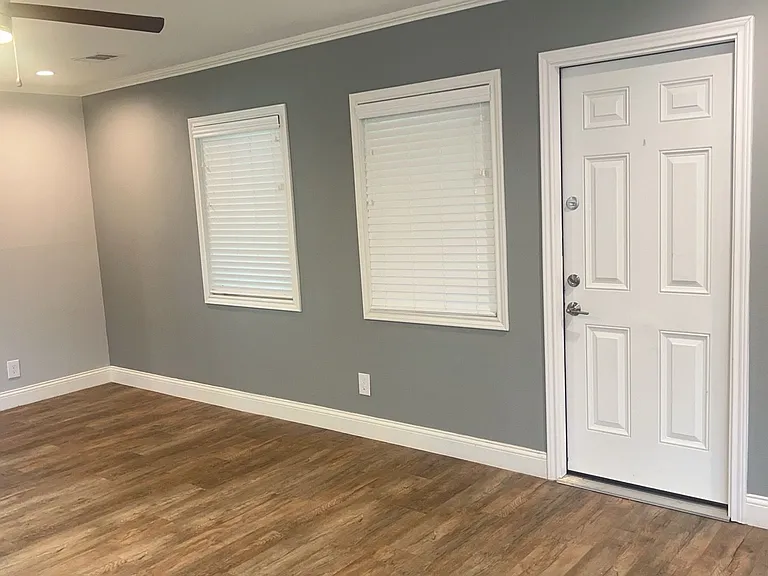 104 Varsity Cir — Photo 4