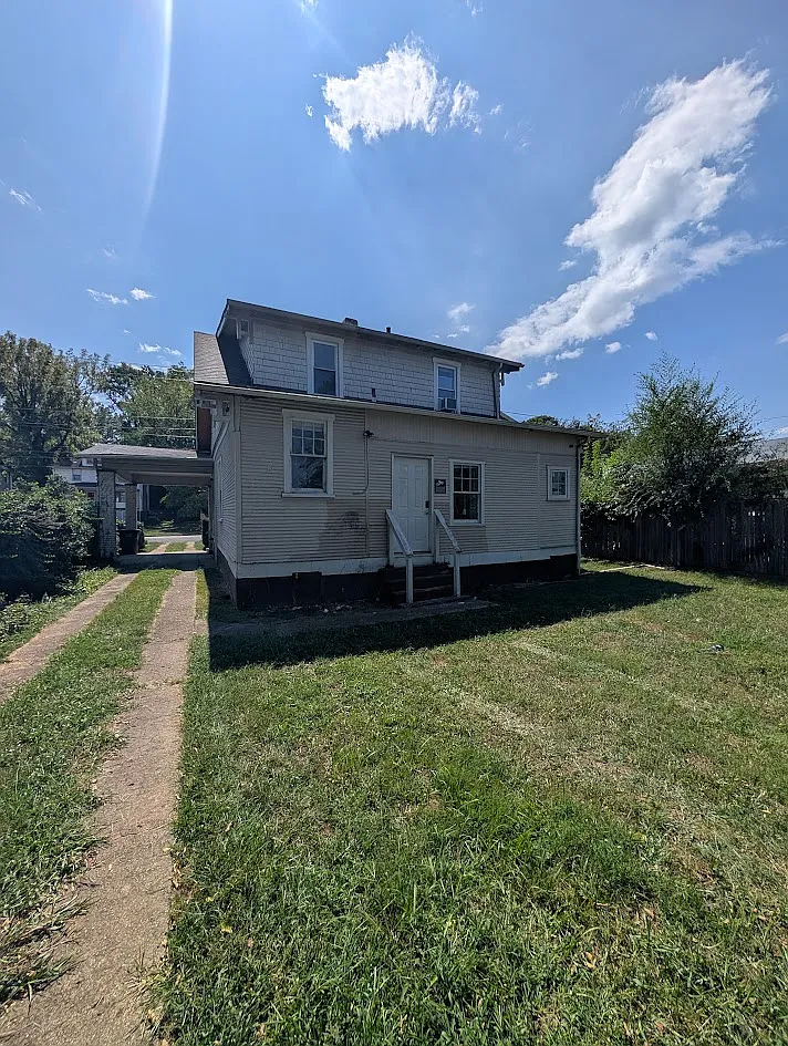 5 bed, 1500 sqft, $600 — Photo 2