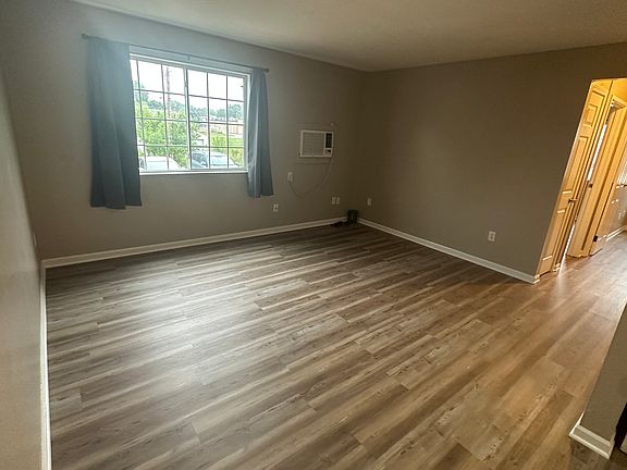 3rd image of 1314 W Pasewalk Ave #21