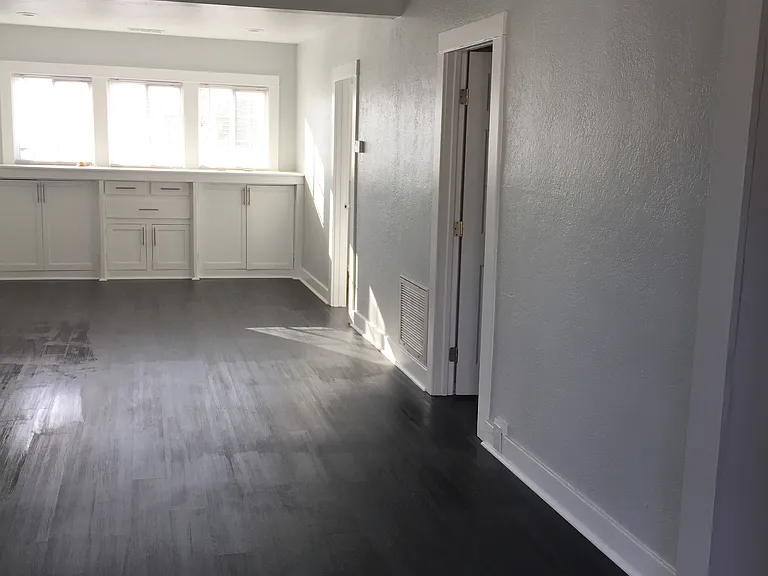 10519 Samoa Ave — Photo 4