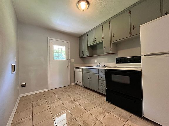 3rd image of 700-796 N College Dr #75d28ce66