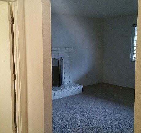 5th image of 3220 Edgewood Dr APT B