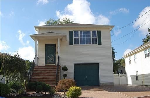 For Sale: 12 Ives Court, Monroe Twp, New Jersey 08831