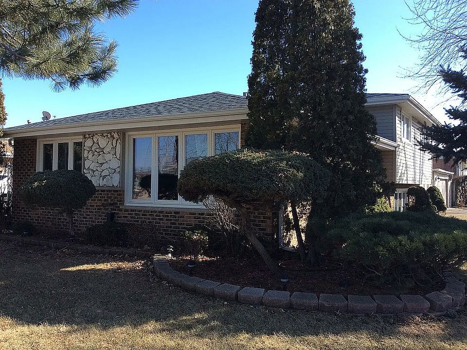 2nd image of 7351 W 84th St