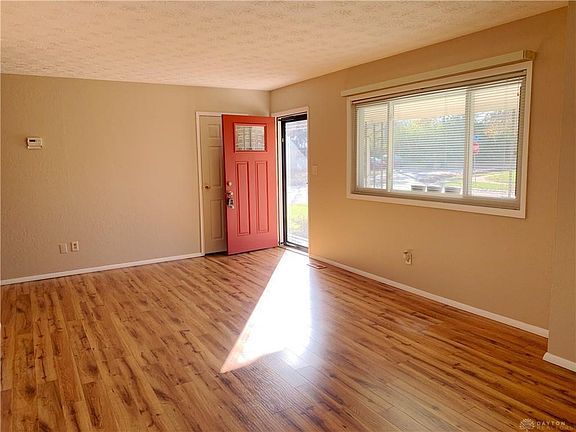 4th image of 451 Orchard Hill Dr