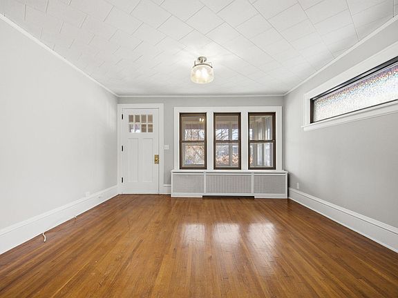 4th image of 1151 Farrington St