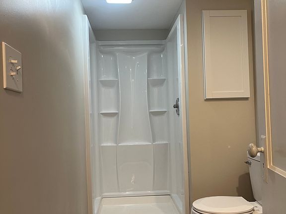 5th image of 2 Parkhurst Rd Unit 2