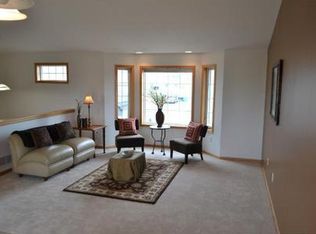 1100 Pond View Dr, Braham, MN 55006