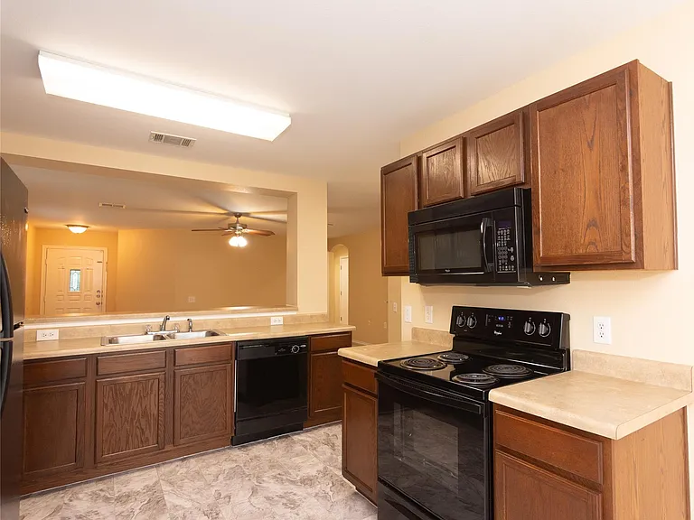 7612 Cayenne Ln — Photo 9