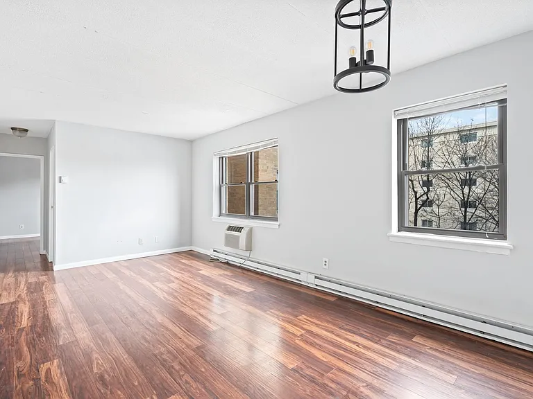300 Lookout Ave #C4 — Photo 1