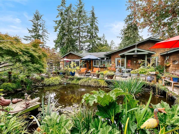 1220 Lovell Avenue NW, Bainbridge Island, WA 98110