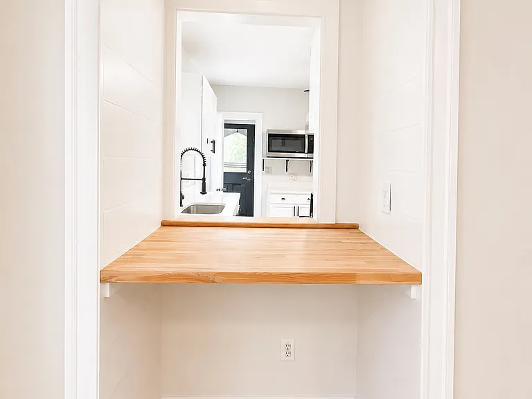 48 Shawmut St #1 — Photo 10