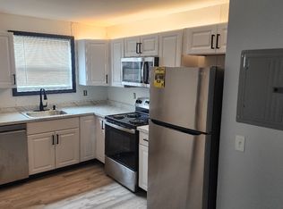 10 Hale St APT 5, Randolph, VT 05060
