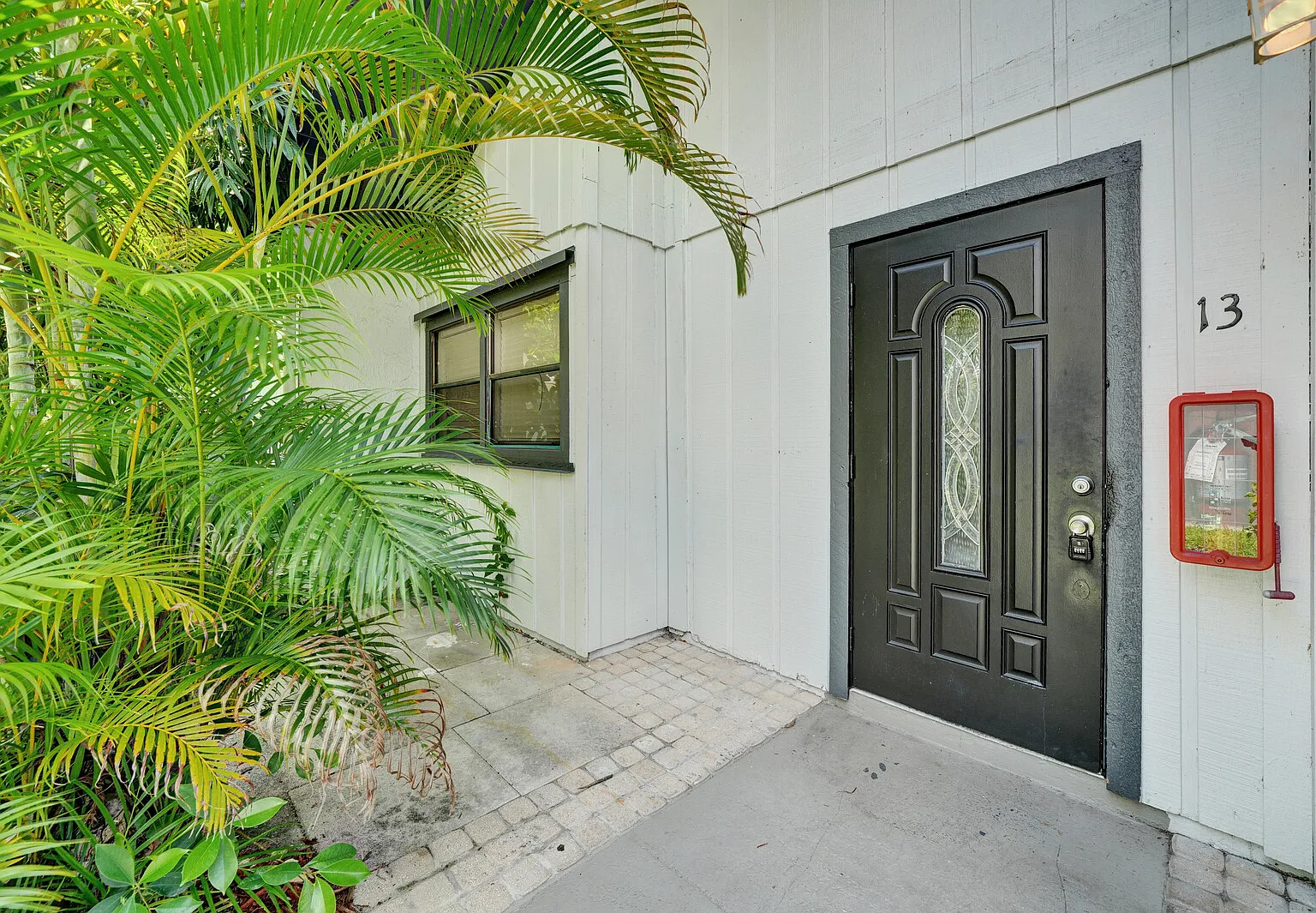 100 Sparrow Dr #13 - 1 — Photo 3