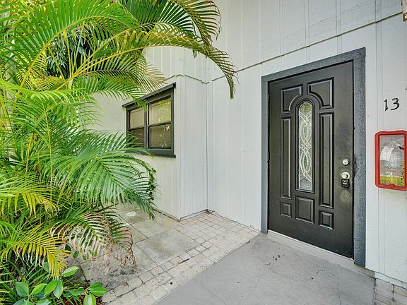 3rd image of 100 Sparrow Dr #13-1