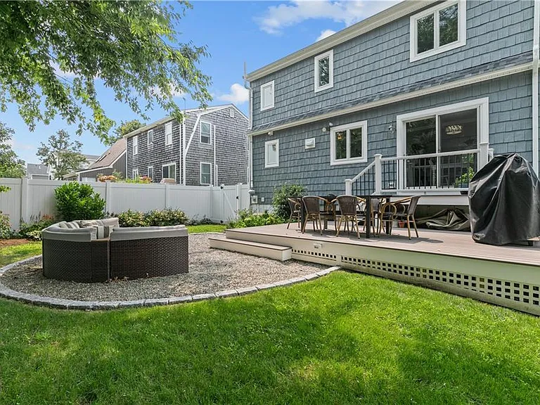 59 Berkley Ave — Photo 26