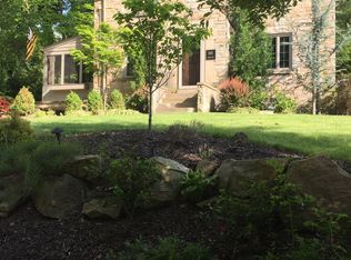 301 Dixon Ave, Pittsburgh, PA 15216