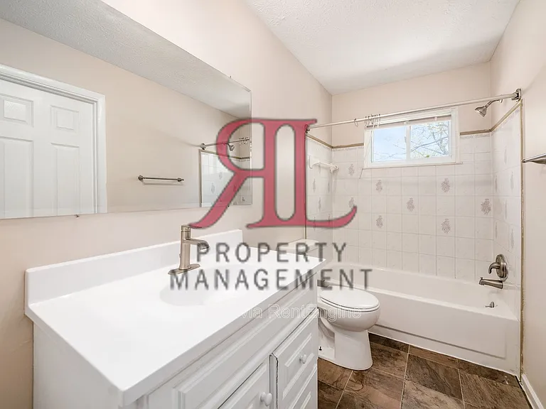 4922 Dunlap Rd — Photo 10