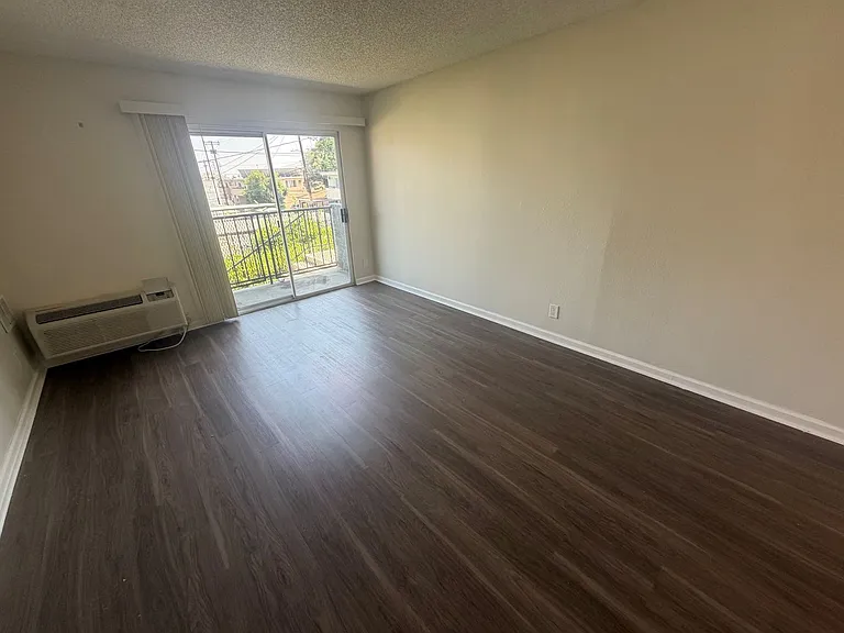 3333 Motor Ave — Photo 9