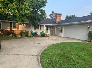 1130 N Prairie View Dr, Kankakee, IL 60901