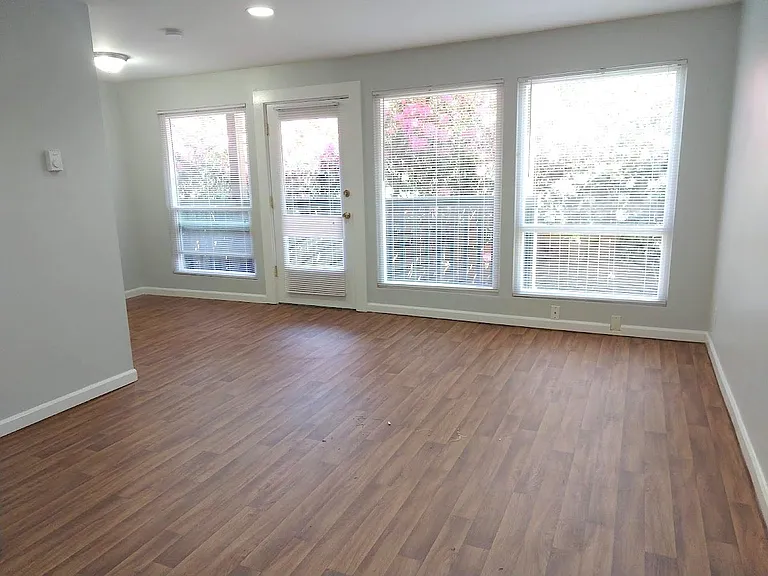 Marine Vista — Photo 10