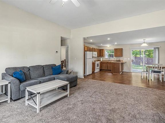 5th image of 24248 Tanglewood Rd