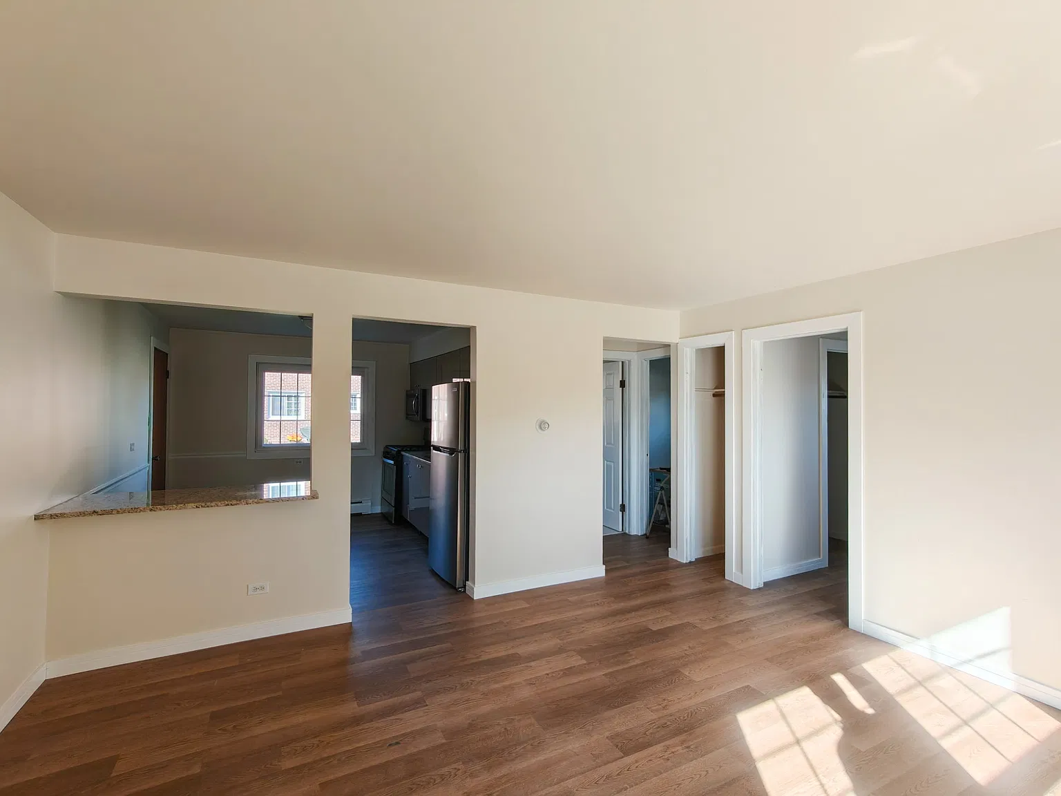 2 bed, 720 sqft, $1,800 — Photo 4
