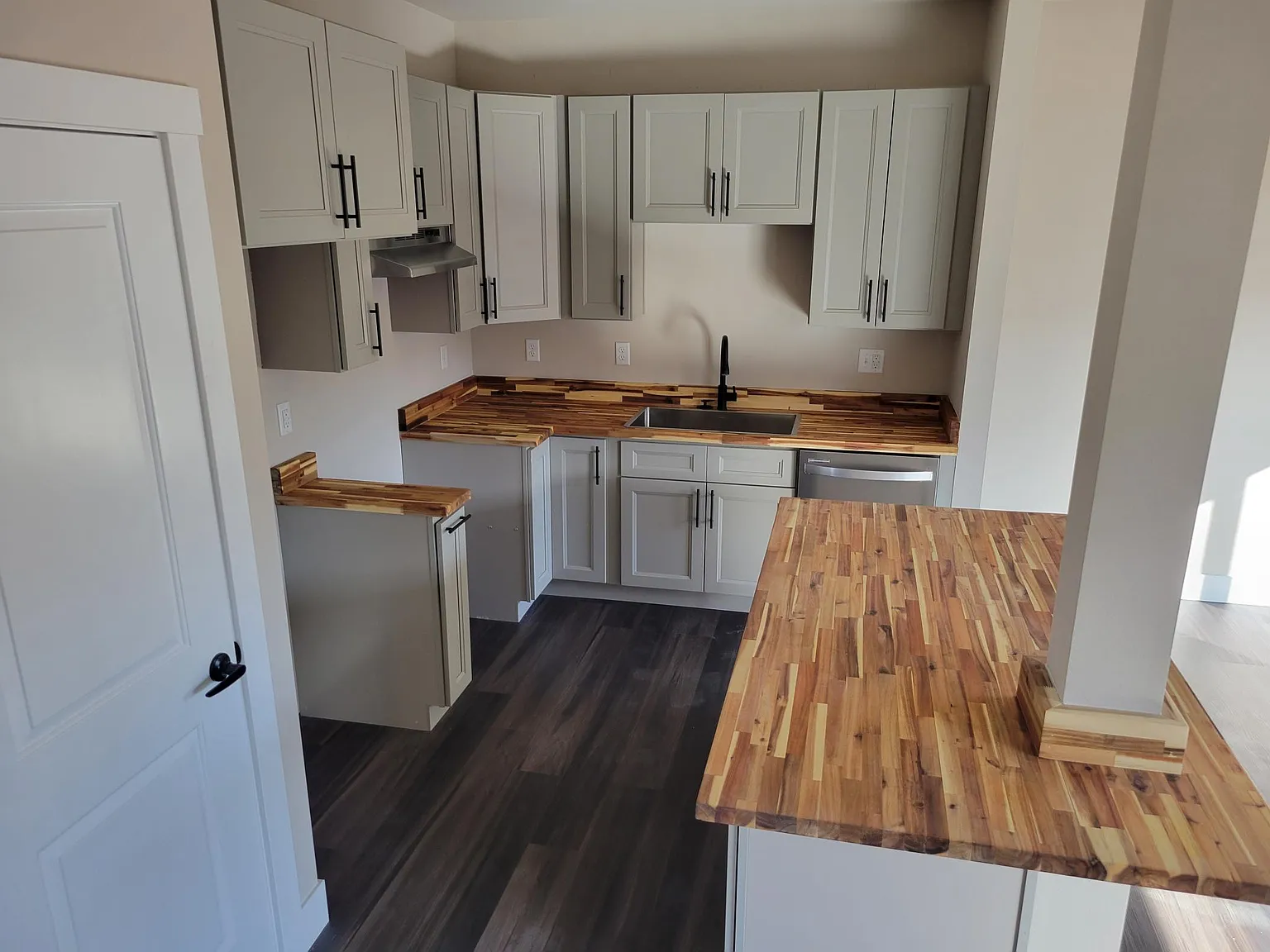 152 Allison Ave — Photo 3