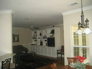 4th image of 5922 Glen Cove Dr
