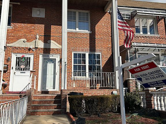 2nd image of 1139 Shore Pkwy #1
