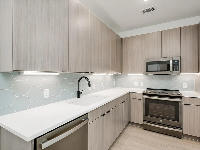 4802 S Congress Ave #121 — Photo 18