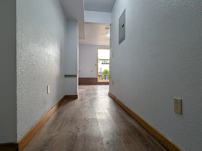 5819 Bayview Ave #IN LAW — Photo 12