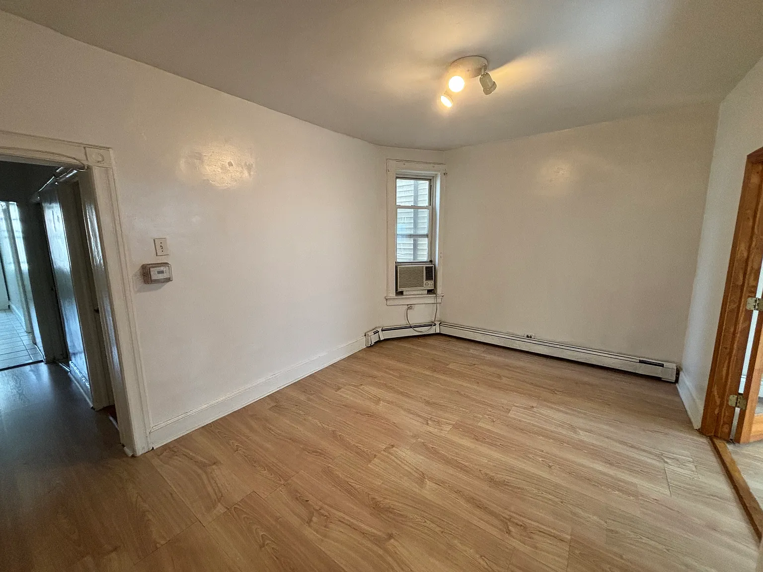 380 2nd St — Photo 3