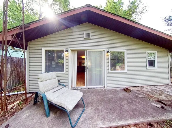 8758 E River South Rd, Momence, IL 60954
