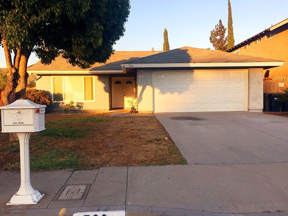 1st image of 736 Lyonwood Ave