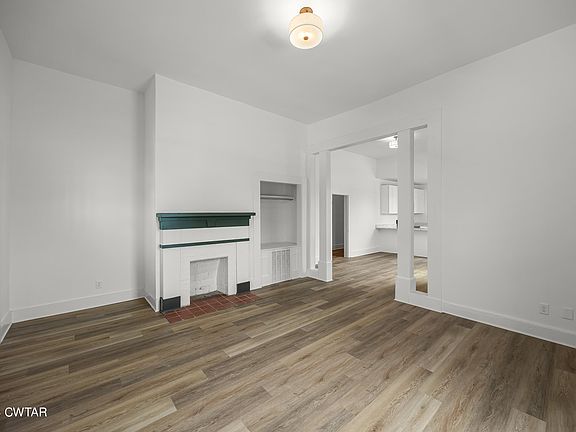 3rd image of 402 N Cumberland St
