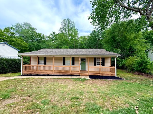 22 Lorraine Dr