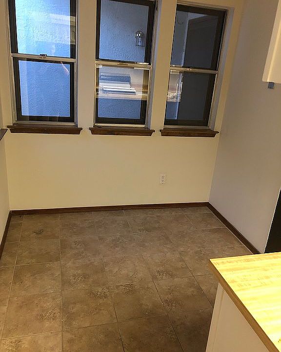 1st image of 2909 Candelita Ct NE