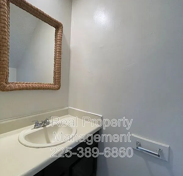 750 Hospital Rd #O-4 — Photo 9