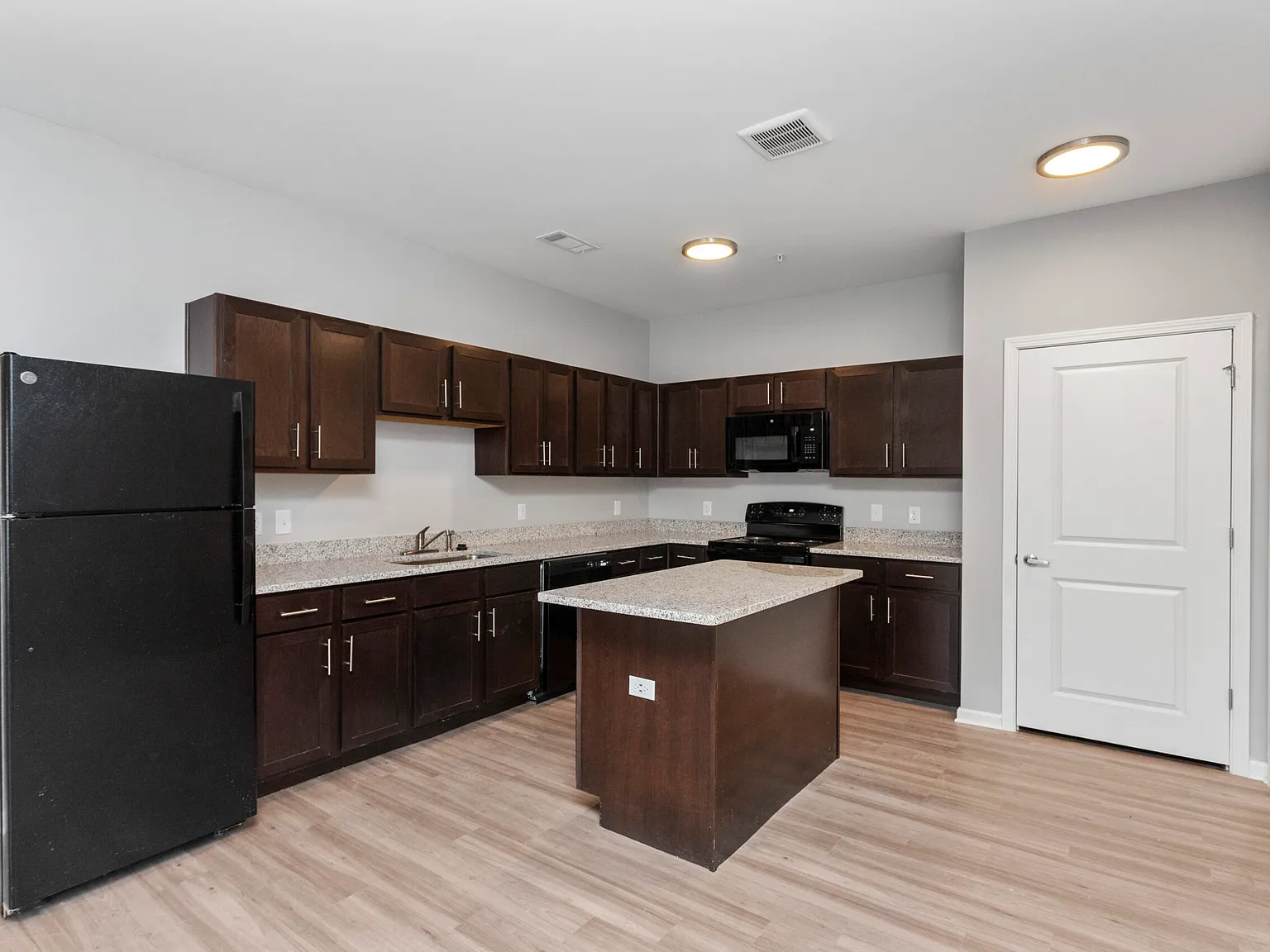 The 808 at Skyline Ridge — Photo 4