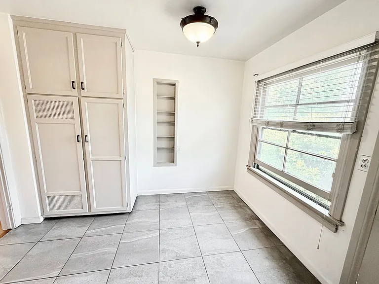 6100 Glen Alder St — Photo 16