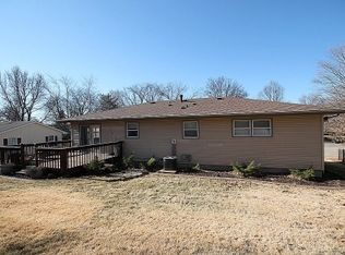 170 N Lake Shore Dr, Decatur, IL 62521