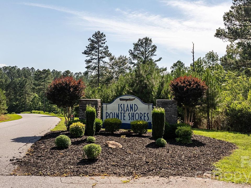 1st image of 2259 Island View Ln NE